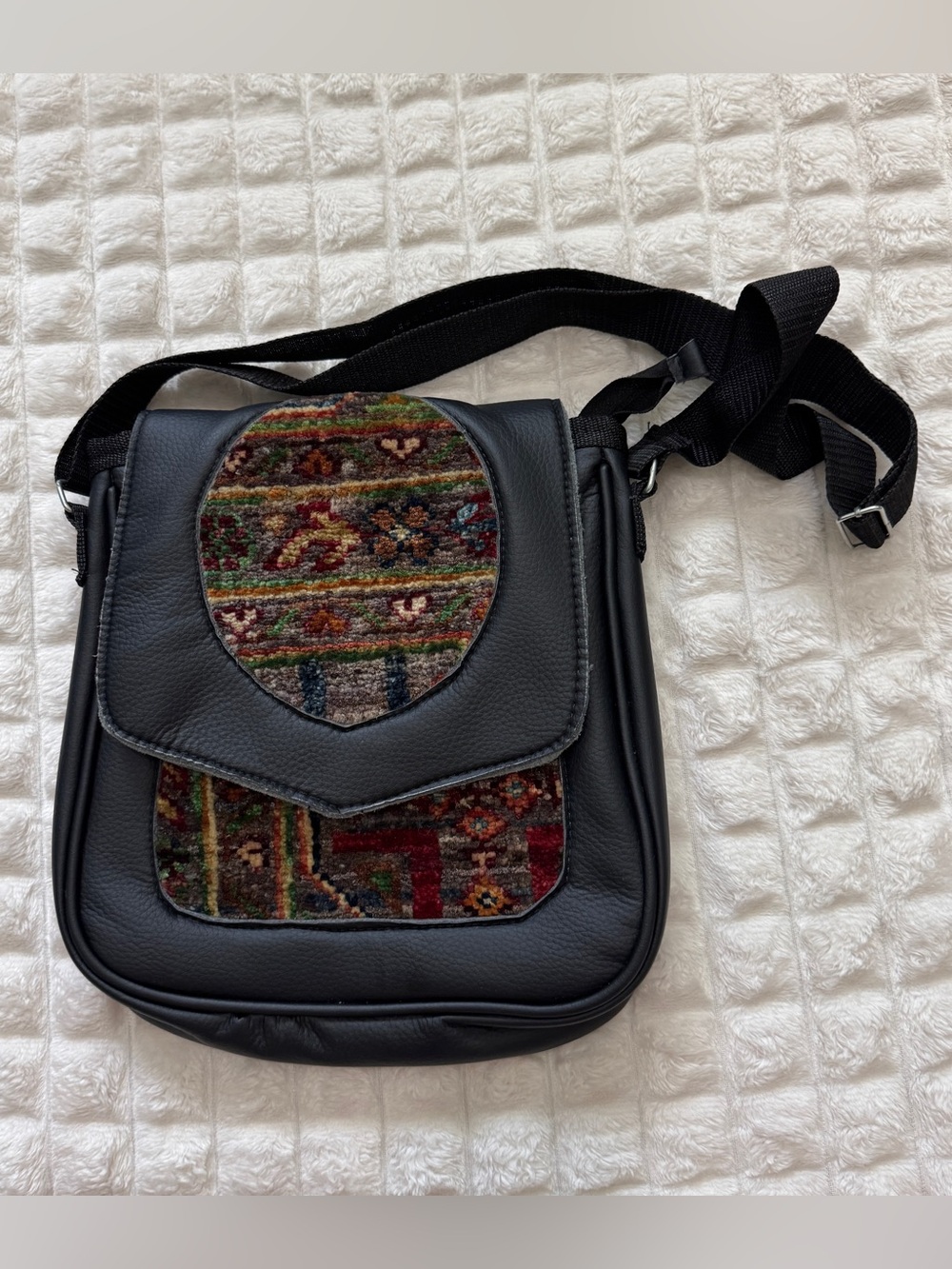 Vintage Crossbody Bag Handbag in Kilim & Black Leather ~ Tapestry Boho